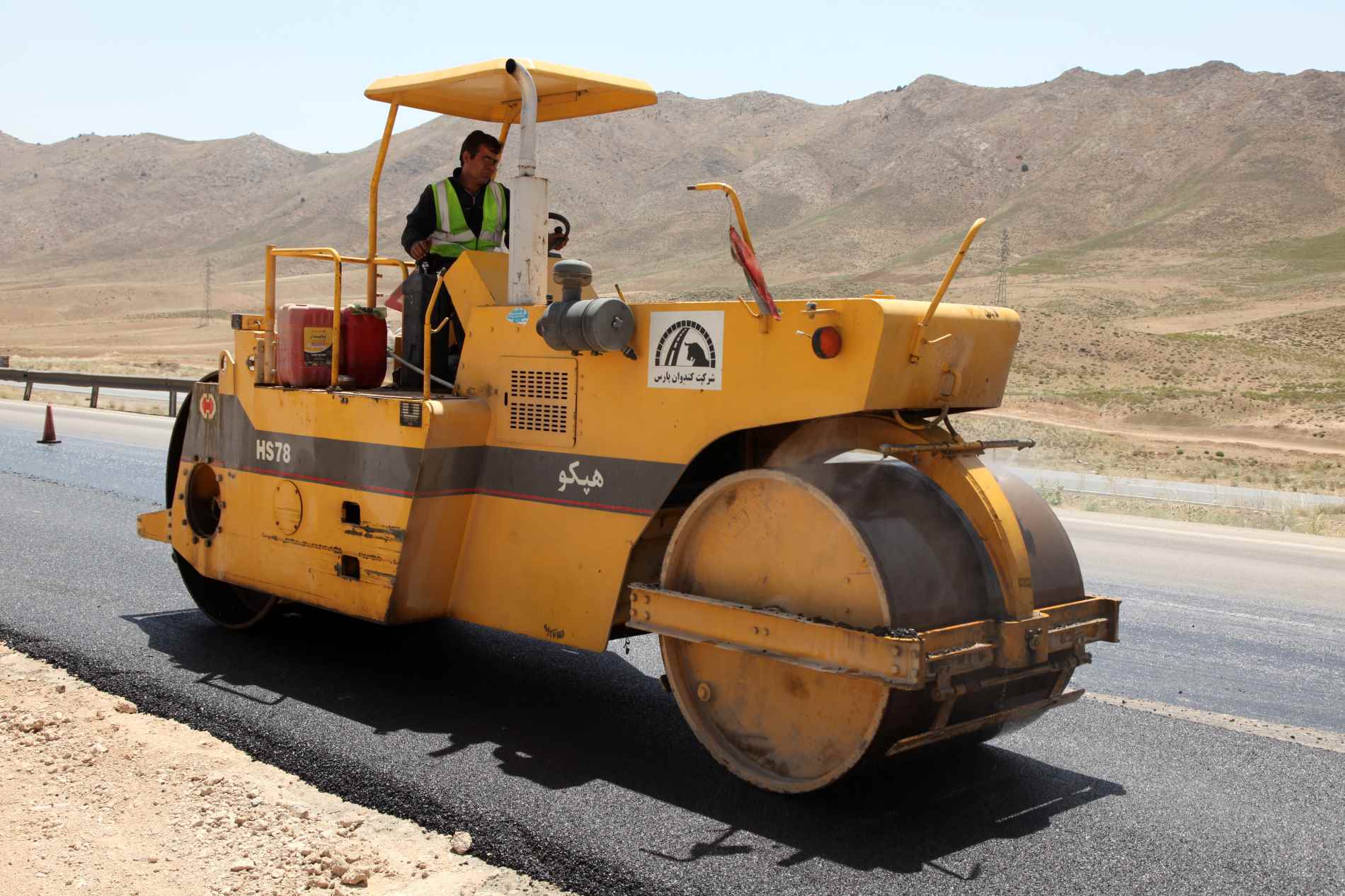 Hot thin Layer Polymer modified asphalt in Firouzkooh – Damavand road