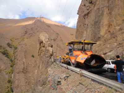 Warm mix Fiber Asphalt overlay in Karaj – Chalous road