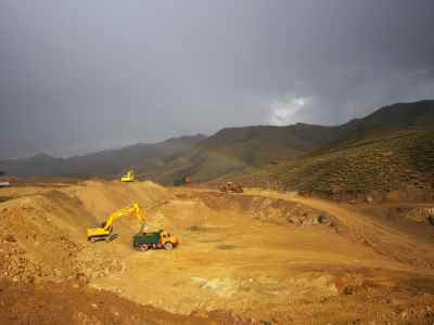 Earthworks of Darre Aloo lead extraction complex in Kerman city