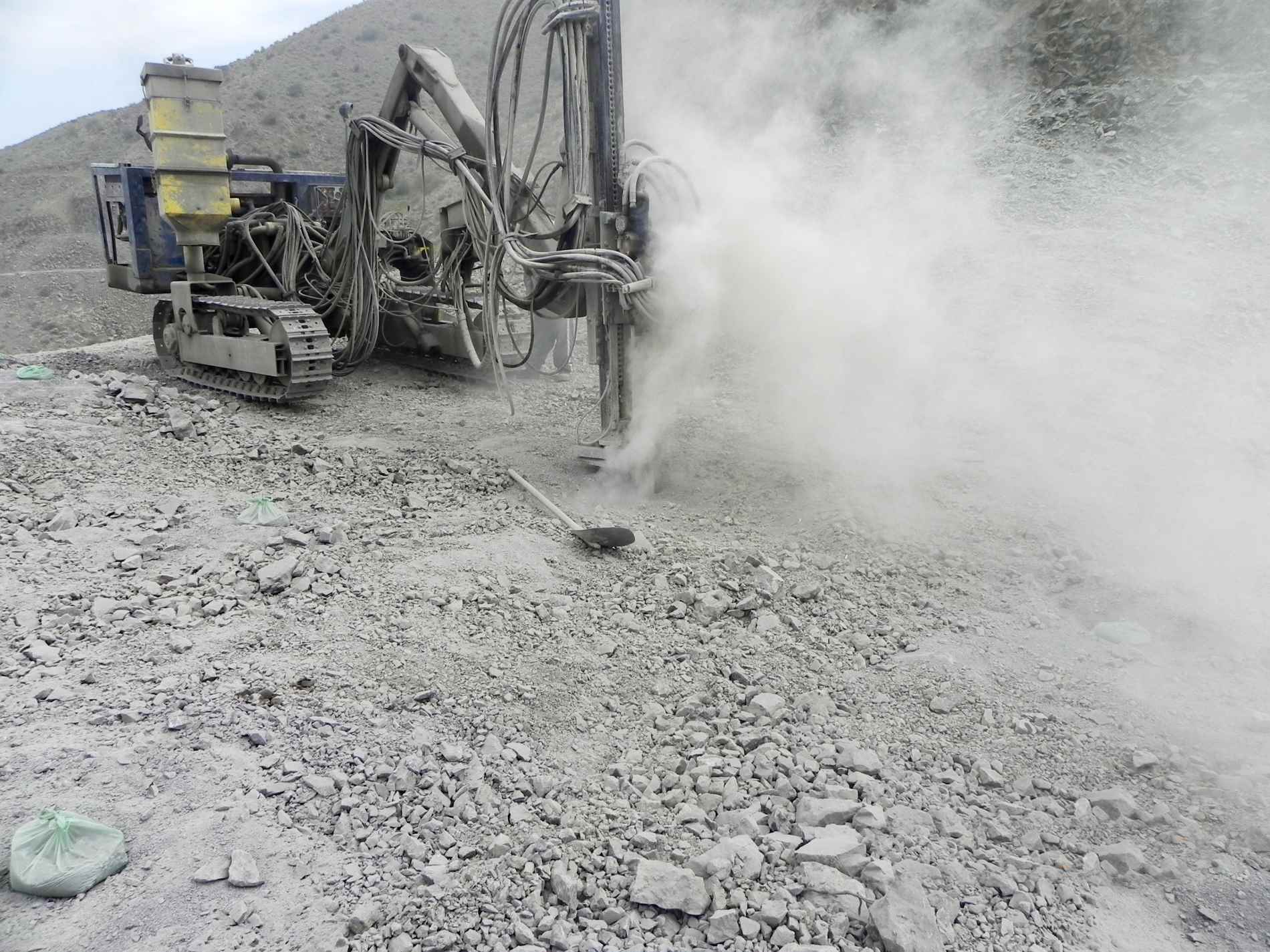 Construction of access road for water conveying system from Hajilarchai Dam to Songoon Lead complex