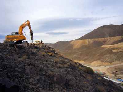 Earthworks of Darre Aloo lead extraction complex in Kerman city