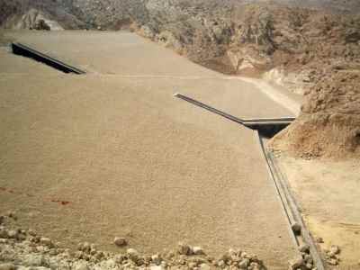 Construction of two delayed dams in Asaluyeh city