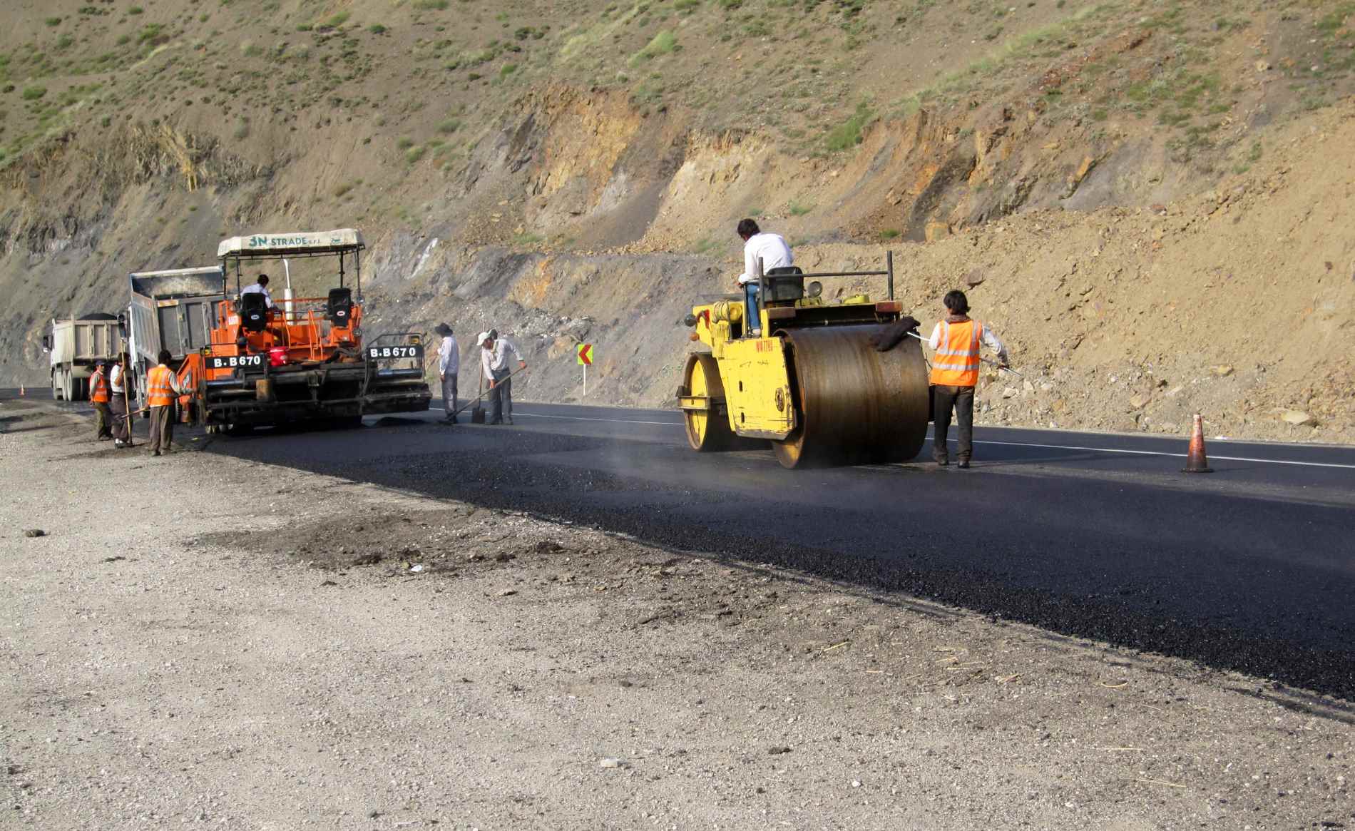 Patching & asphalt covering of  Haraz (First phase of Imamzadeh Hashem - Poloor)