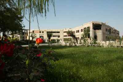 Construction of Azad University of Shahr-e-Ray