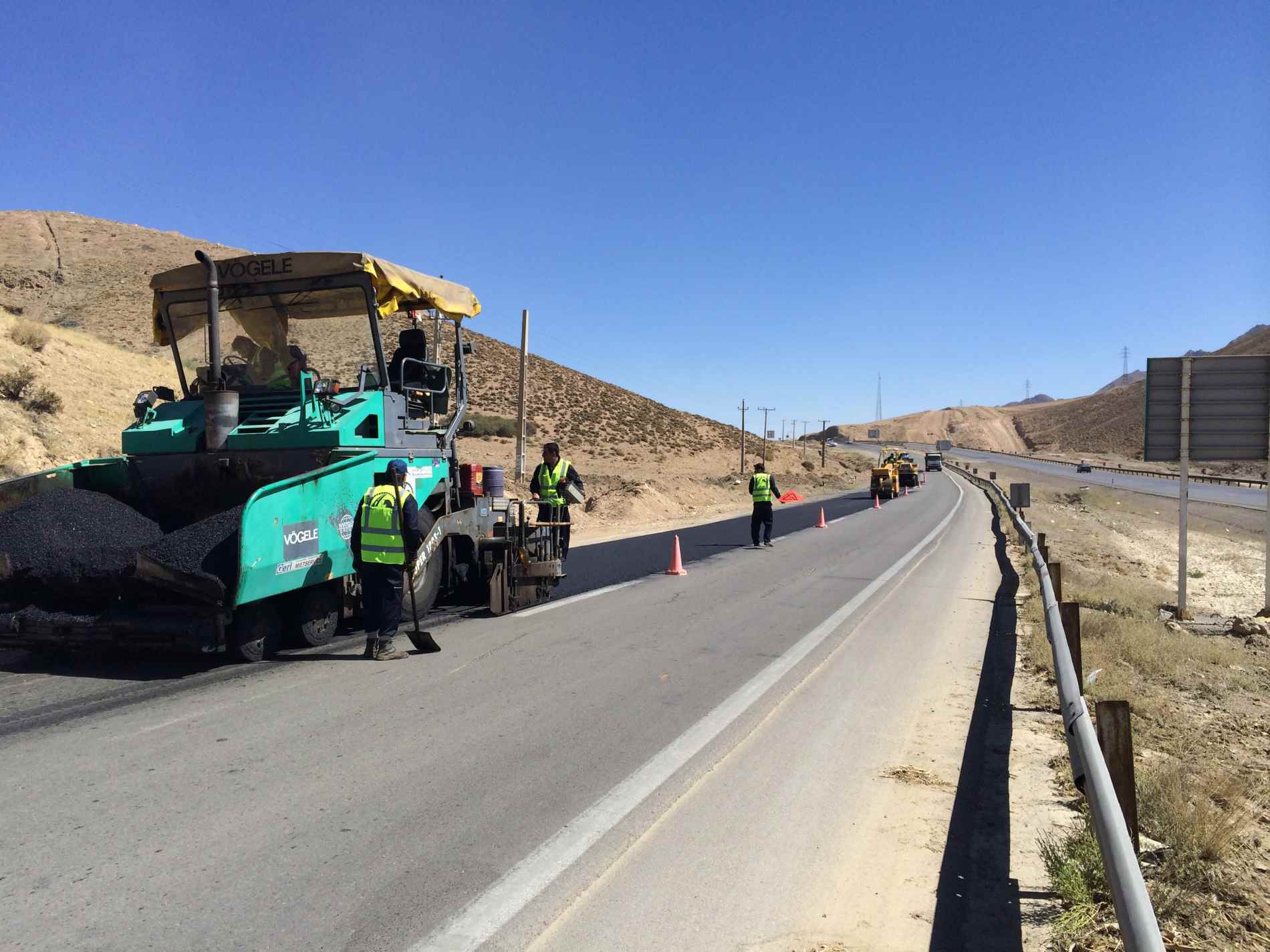 Hot thin Layer Polymer modified asphalt in Firouzkooh – Damavand road